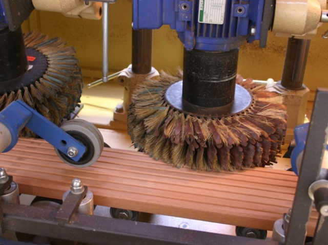 Terrassendiele Bangkirai-Yellow Balau 25x145mm genutet/gerillt