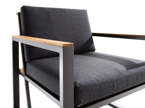 Sieger Havanna Loungesessel Aluminium eisengrau mit Polstern und Teakarmlehnen