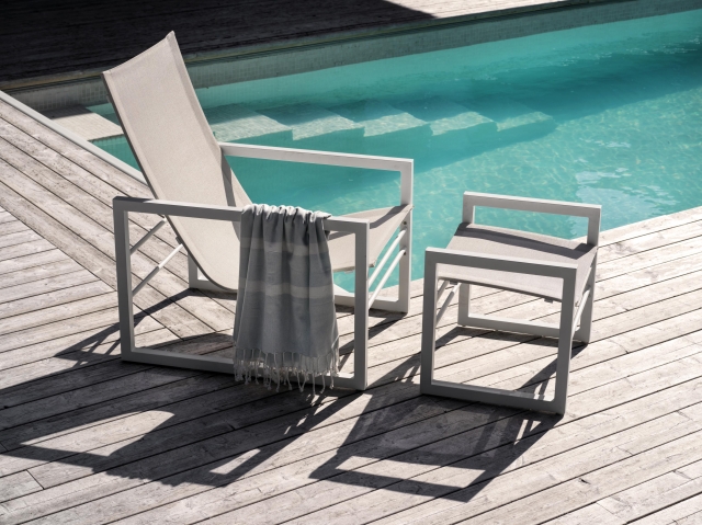 Brafab Vevi Loungesessel Aluminium wei�, off-white