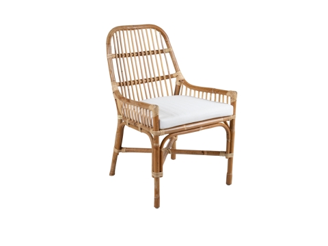 Brafab Vallda Diningsessel mit Armlehnen aus Naturrattan mit Kissen