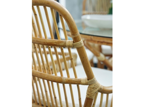 Brafab Vallda Diningsessel mit Armlehnen aus Naturrattan mit Kissen