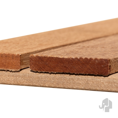 Terrassenfliese Elephant Bangkirai Hartholz 50x50x2,4cm geriffelt